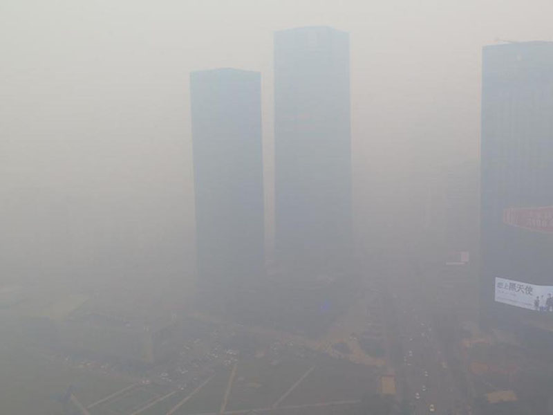 云唐大氣監(jiān)測設(shè)備，監(jiān)測空氣中PM2.5含量